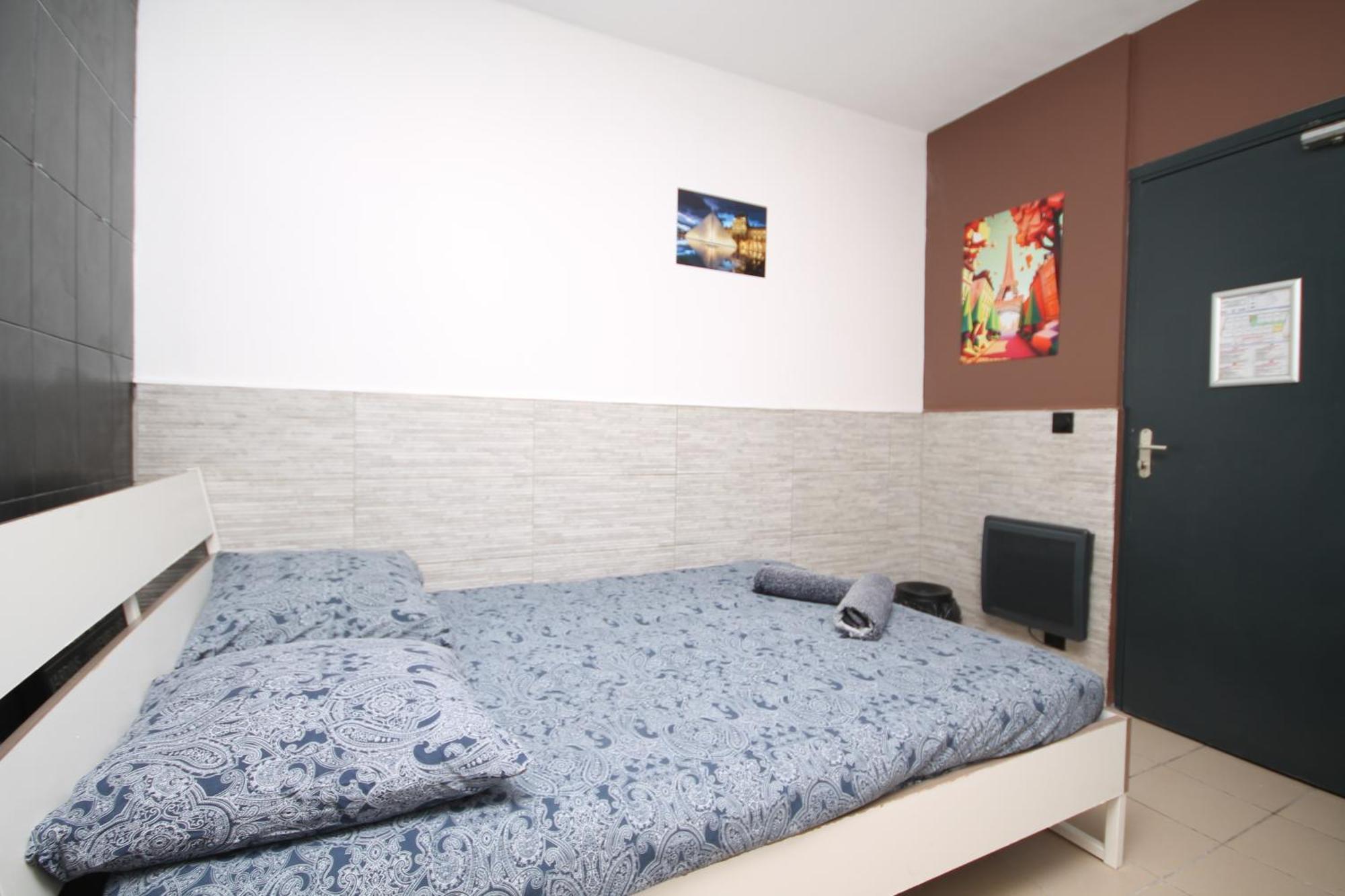 04 - Chambre Avec Lit Double Proche Paris Et Transports Wifi Сен-Дени Экстерьер фото